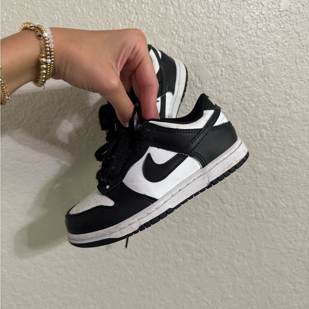 Nike Black and White Sneakers Classic Dunk Design
